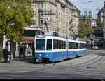 VBZ - Tram Be 4/6 2037 unterwegs auf der Linie 5 in der Stadt Zürich am 04.10.2022