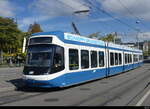 VBZ - Tram Be 5/6 3042 unterwegs auf der Linie 5 in der Stadt Zürich am 04.10.2022