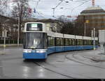VBZ - Tram Be 6/8  4007 unterwegs auf der Linie 11 am 15.01.2023