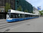 VBZ - Be 6/8 4033 unterwegs auf der Linie 11 in der Stadt Zürich am 29.04.2023
