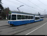 VBZ - Tram Be 4/8 2108 unterwegs auf der Linie 8 in Zürich am 17.12.2023