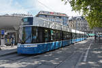 Be 6/8 Flexity 4031, auf der Linie 11, bedient am 22.08.2024 die Haltestelle Bellevue.