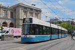 Be 6/8 Flexity 4039, auf der Linie 13, f�hrt am 11.07.2026 zur Haltestelle beim Bahnhofplatz in Z�rich.