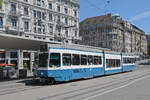 Be 4/8 2103, auf der Linie 5, f�hrt am 11.07.2025 bei der Haltestelle Bellevue ein.