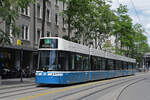 Be 6/8 Flexity 4021, auf der Linie 3, f�hrt am 11.07.2025 durch die L�wenstrasse in Z�rich.