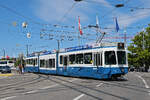Be 4/8 2113, auf der Linie 5, f�hrt am 11.07.2025 bei der Haltestelle Bellevue ein.