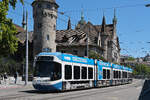 Be 5/6 Cobra 3020  Ein Tram wird wahr , auf der Linie 17, f�hrt am 24.07.2026 durch die Museumstasse in Z�rich.