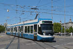 Be 5/6 Cobra 3046, auf der Linie 8, f�hrt am 24.07.2026 bei der Haltestelle Bellevue ein.
