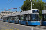 Be 6/8 Flexity 4065, auf der Linie 4, �berquert am 24.07.2026 die Bahnhofbr�cke in Z�rich.