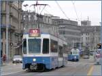 Tram 2101 mit Snfte, dahinter eine Mirage, vor dem Hauptbahnhof Zrich.