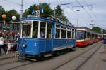 VBZ Museumstriebwagen Ce 2/2 2 und FB Triebwagen 4/6 am 26.05.2007, Haltestelle Burgwies, gegenber dem Trammuseum Zrich.