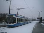 VBZ Nr. 3044 (Be 5/6 ''Cobra'') am 28.1.2010 beim Auzelg. Noch wenden an dieser Stelle die Trams der Linie 11. Ende Jahr aber soll die neue Linie 12 ab hier geradeaus Richtung Wallisellen - Stettbach fahren, dies im Rahmen der 3. Etappe der Glattalbahn.