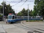 VBZ Nr. 2037 ''Oberstrass'' + 2310 (Be 4/6 ''Tram 2000'') am 30.6.2010 beim Farbhof. Ca. 50% der 2er Kurse werden seit diesem Jahr mit T2000-Dotras gefhrt, dies nachdem der Mirage-Einsatz kontinuierlich zurckging, und am 30.6.2010 sein Ende fand.