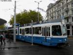 VBZ Nr. 2096+2425 (Be 4/6 ''Tram 2000'' + Be 2/4 ''Pony'') am 5.10.10 wo das Zugfahrzeug 2096 noch immer fr das Zrich Film Festival wirbt, obwohl es zum Zeitpunkt der Aufnahme bereits vorbei ist.