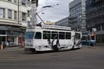 Be 4/6 1676 fhrt zu Ehren von Heinz Sprli mit einem speziellen Anstrich. Zugleich ist dies die letzte Mirage im Regeleinsatz. Hier verlsst sie am 1.10.10 die Station Stockerstrasse in Richtung Hardplatz.