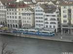 VBZ Nr. 2054+2405 (Be 4/6 + Be 2/4 ''Pony'') und dahinter Nr. 2011 ''Oerlikon'' am 15.11.2010 bei der Rudolf-Brun-Brcke.