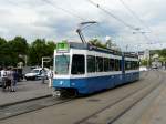 VBZ - Tram Be 4/6 2071 unterwegs auf der Linie 8 in der Stadt Zrich am 10.06.2011