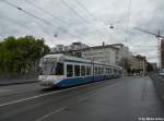 VBZ Nr. 3059 ''TZW/Ernst&Young'' (Be 5/6 ''Cobra'') am 1.9.2011 zwischen den Haltestellen Sihlpost und Lwenplatz. Im Hinblick auf die Erffnung des Tram Zrich West erhielten einige Cobras mit Werbung auf der Front.