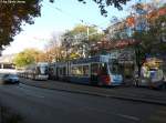 Am 23.10.2011 verlsst die Cobra Nr. 3053 ''TZW/APG'' die Gessneralle und wird nun zum Zoo fahren. Whrenddessen wartet im Hintergrund die VBG-Cobra 3078, die aufgrund der damals stattfandenden Baustelle beim Sternen Oerlikon nur bis zum Milchbuck fuhr.