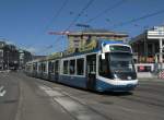 Be 5/6 Cobra mit der Betriebsnummer 3058 auf der Linie 11 am Hauptbahnhof Zrich.