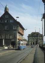 Zrich VBZ Tram 15 Limmatquai / Haus zum Rden im August 1986.
