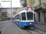 vbz Snfte 2109 auf der Linie 10 Richtung Hauptbahnhof am 26.12.06 in Zrich, Bahnhof Oerlikon.