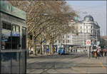 . Bellevue -

Straßenbahnverkehr am Bellevue-Platz in Zürich.

09.03.2008 (M)