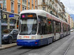 Straßenbahn Genf Linie 18 nach CERN am Plainpalais, 09.11.2019.