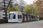 Be 6/8 Flexity 5033 mit der BLKB Werbung, auf der Linie 3, fährt zur Haltestelle Aeschenplatz.