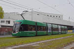 Be 6/8 Flexity 5008, auf der Linie 14, verlässt am 11.11.2024 die Haltestelle St.