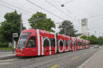 Be 6/8 Flexity 5022 mit der Werbung für Hilti Art Foundation in Vaduz, auf der Linie 6,bedient am 26.05.2025 die Haltestelle Kirche in Allschwil.