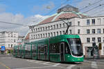 Be 6/8 Flexity 5039, auf der Linie 1, fährt am 14.04.2025 zur Endstation am Bahnhof SBB. Aufnahme Basel.