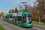 Be 6/8 Flexity 5038,auf der Linie 3, fährt am 05.11.2025 zur Haltestelle Waldighoferstrasse. Aufnahme Basel.