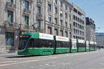 Be 6/8 Flexity 5016, auf der Linie 8, fährt am 01.05.2026 zur Haltestelle Markthalle.