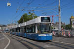 Be 6/8 Flexity 4065, auf der Linie 3, überquert am 11.07.2025 die Bahnhofbrücke in Zürich.