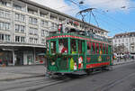 Ce 2/2 190 im Einsatz als Weihnachts Tram. Hier verlässt der Wagen am 27.11.2025 die Haltestelle Claraplatz. Aufnahme Basel.