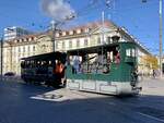 Berner Dampftram G 3/3 12 mit Anhänger C4 31 von Bernmobil Historique am 24.10.21 beim Bahnhof Bern.