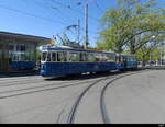 VBZ - Be 4/4 1530 mit Beiwagen B 687 unterwegs auf der Museumslinie 21 in Zürich am 27.04.2024