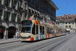 Be 6/8 Combino 762 mit der Marktgass Werbung, auf der Linie 9, bedient am 08.07.2022 die Haltestelle Bärenplatz.