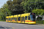 Be 6/10 Tango 189, auf der Linie 11, fährt zur Haltestelle Aeschenplatz.
