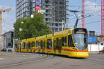 Be 6/10 Tango 167, auf der Linie 10, fährt zur Haltestelle am Bahnhof SBB.