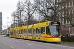 Be 6/10 Tango 160, auf der Linie 10, fährt zur Haltestelle am Aeschenplatz.