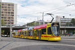 Be 6/10 Tango 164, auf der Linie 10, fährt zur Haltestelle ZOO Basel.