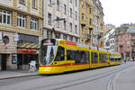 Be 6/10 Tango 163, auf der Linie 11, bedient die Haltestelle Schifflände.