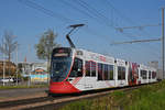 Be 6/10 Tango 187 mit der Werbung für den Wohnpark Binzen, auf der Linie 11, fährt zur Haltestelle M-Parc.
