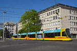 Be 6/10 Tango 188, auf der Linie 17, verlässt die Haltestelle Dreirosenbrücke.