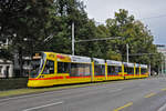 Be 6/10 Tango 167, auf der Linie 10, fährt zur Haltestelle am Bahnhof SBB.
