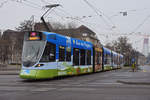 Be 6/10 Tango 177 mit der Migros Werbung, auf der Linie 11, fährt bei der Haltestelle Bahnhof SBB ein.