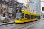 Be 6/10 Tango 158, auf der Linie 10, bedient die Haltestelle am Aeschenplatz.