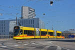 Be 6/10 Tango 184, auf der Linie 10, überquert die Münchensteinerbrücke.